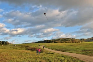 Drachen steigen lassen in der Gemeinde Hohenahr