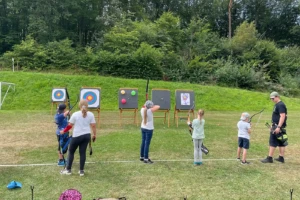 Bogenschießen beim Ferienpass in Siegbach